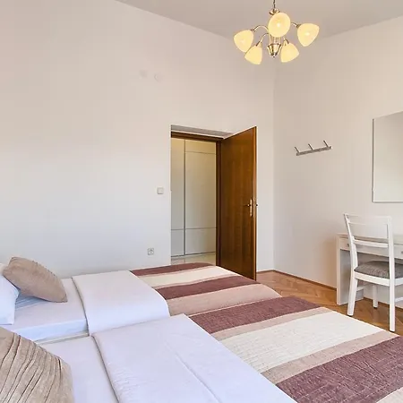 Top App 5 Min Arena Amphitheater Apartment Pula