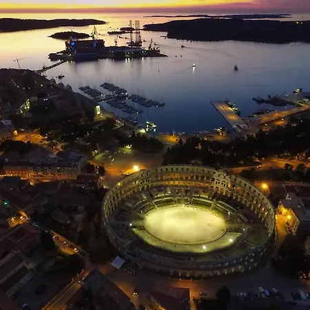 Apartment Top App 5 Min Arena Amphitheater *