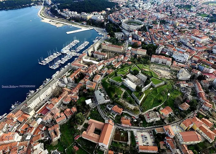 Top App 5 Min Arena Amphitheater Apartment Pula