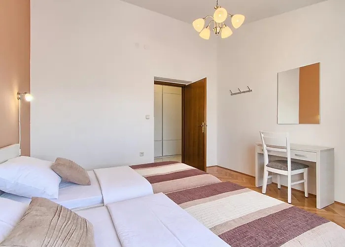 Top App 5 Min Arena Amphitheater Apartment Pula