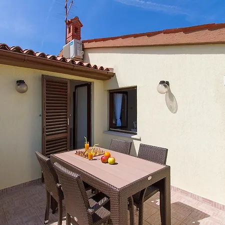 App 5 Min Arena Amphitheater Пула